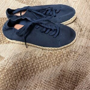 Toms Blue Canvas Slip-On Shoes Size 7